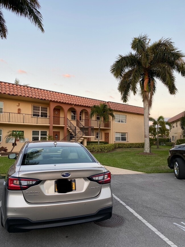 dedicated parking - 2600 S Kanner Hwy