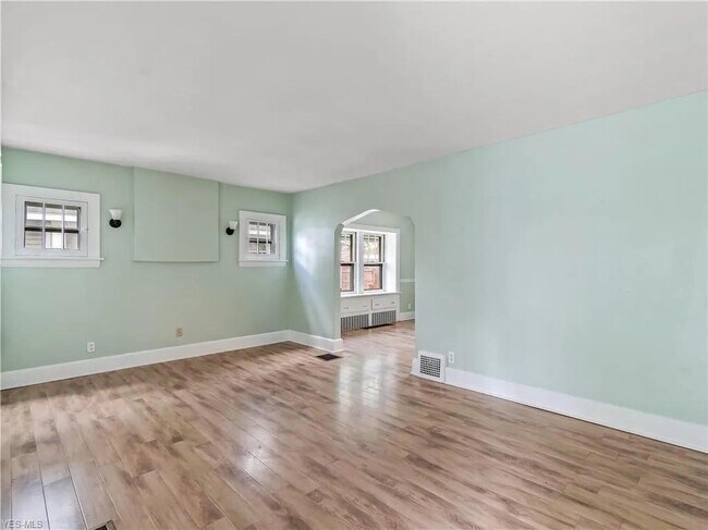 Foto del edificio - 47 E Mapledale Ave