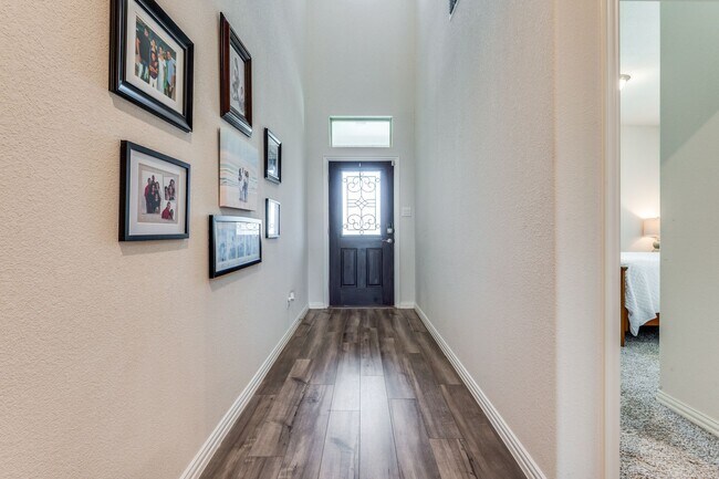 Foto del edificio - 3409 Kingsgarden Rd