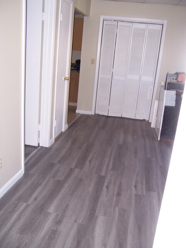 Primary Photo - 1108 West Ave