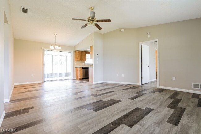 Building Photo - 4333 Targee Ave