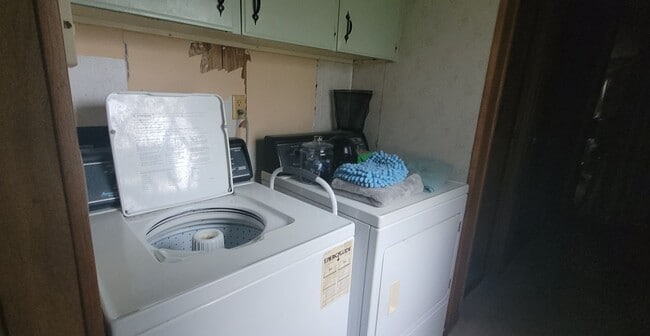 Building Photo - 2 bedroom 1 bathroom Mobile home near Denv...