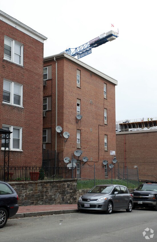 Foto del edificio - 1421-1429 Belmont St NW