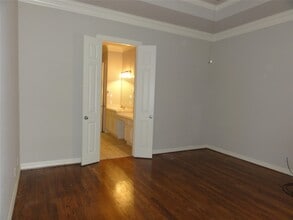 Building Photo - 3211 Holly Crossing Dr