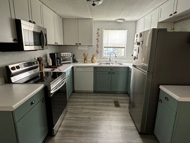 Building Photo - 2555 PGA Boulevard