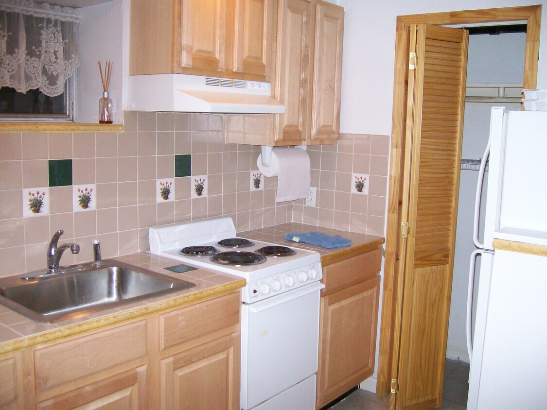 Kitchen - 11290 Lucasville Rd