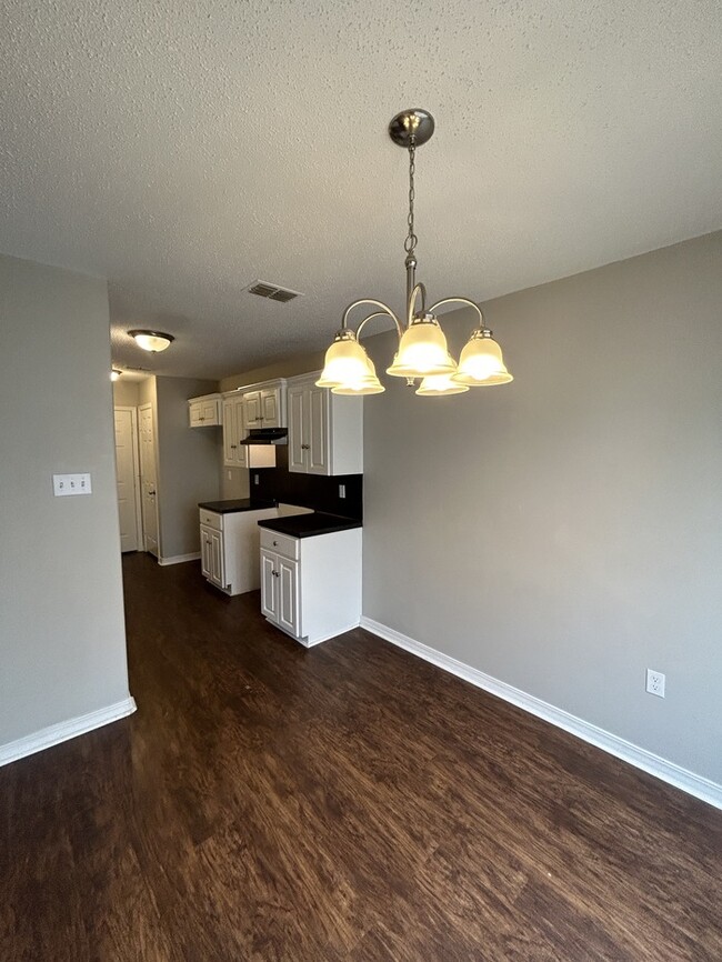 Building Photo - 16 War Eagle Dr. Cabot, AR 72023