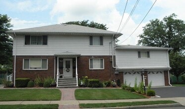 Building Photo - 144 Raphael Rd