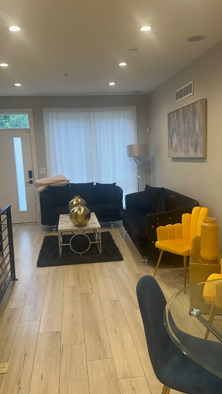 Foto del edificio - 2161 N Reese St