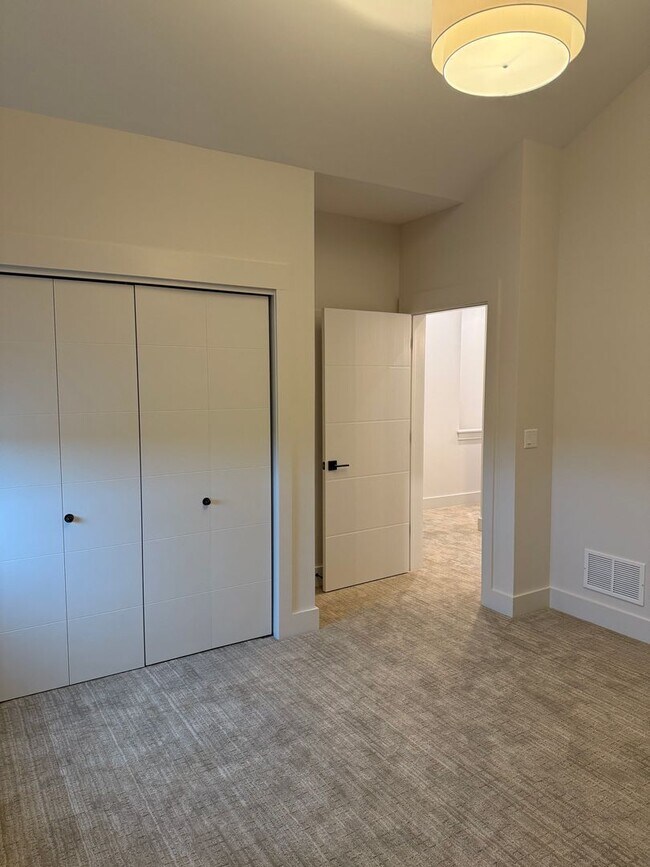 Foto del edificio - Beautiful 3 Bedroom 2.5 Bath in Autumn Grove