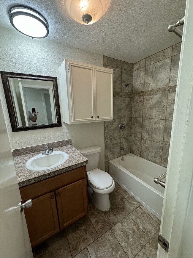 Foto del edificio - 951_ 4 Little C- Homes 1, LLC