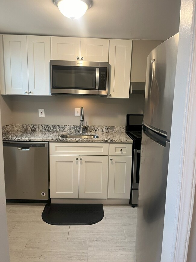 Photo - 2430 Iverson St Apartment