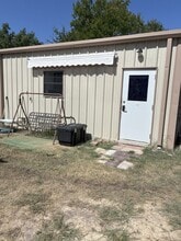 Building Photo - 111 Bluebonnet Dr