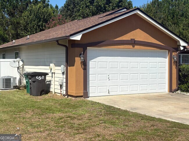 Building Photo - 603 Victorias Cir