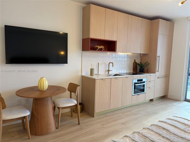 Foto del edificio - 90 NE 32nd St