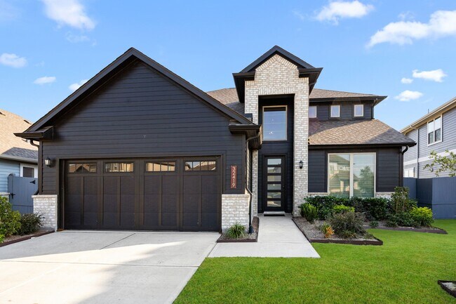 Building Photo - 32419 Fly Fish Wy