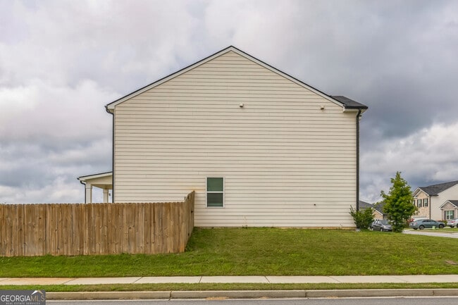 Foto del edificio - 2165 Waycross Ln