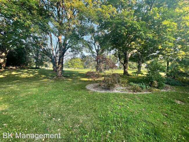 Foto del edificio - 2 br, 2.5 bath House - 572 E Sycamore Street