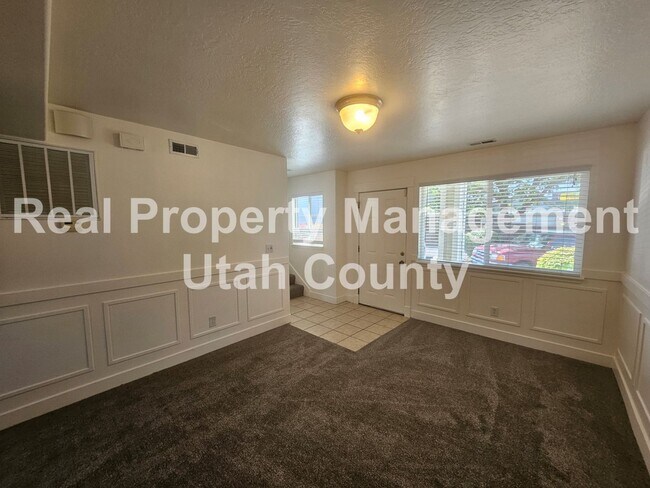 Building Photo - Provo Townhome