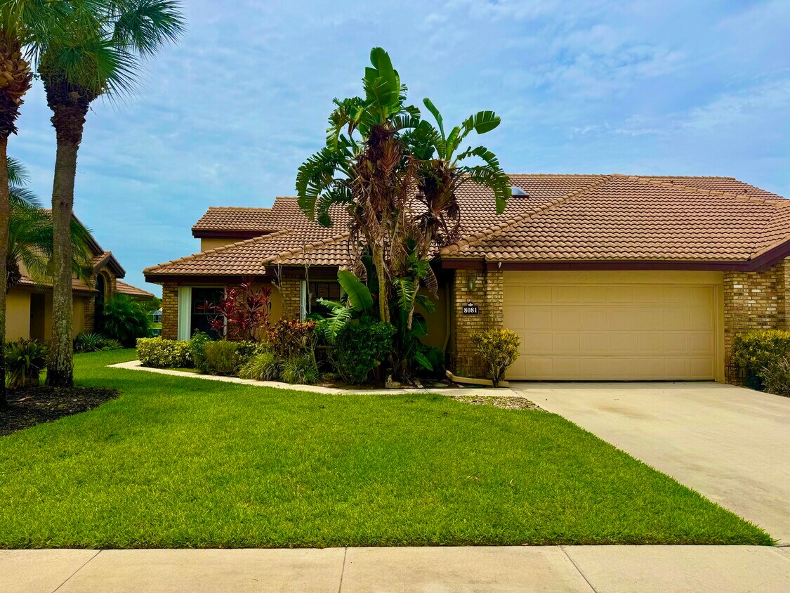 Primary Photo - 8081 Cassia Dr