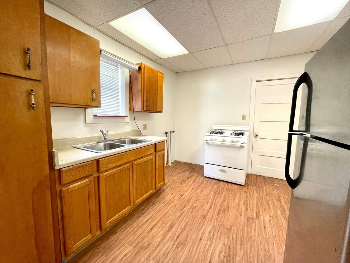 Foto principal - 116 4th Ave NW