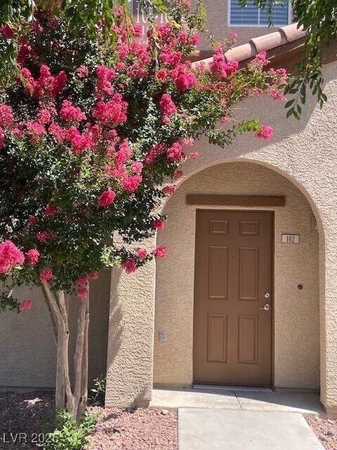 Foto del edificio - 10150 Cedar Key Ave