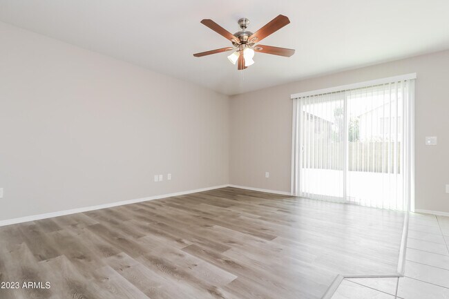 Building Photo - 7010 S 40th Ln