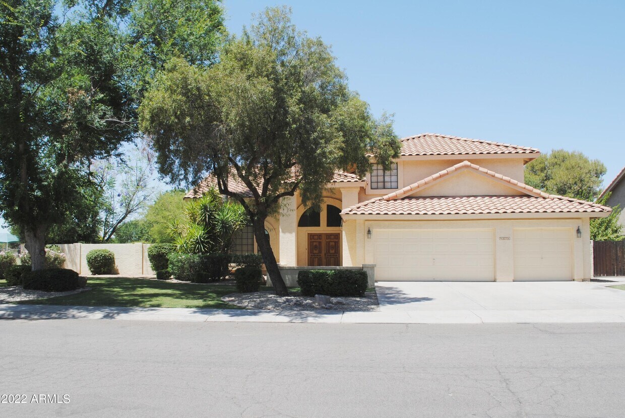 Foto principal - 9276 S Myrtle Ave