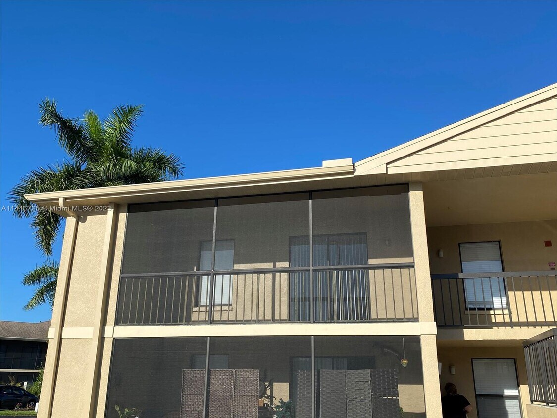 Primary Photo - 5321 Summerlin Rd