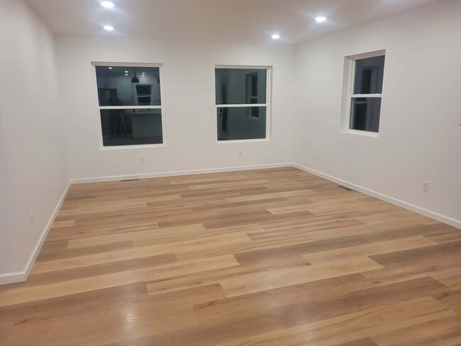 Foto del edificio - 318 Mill St