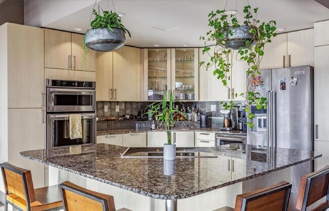 Foto del edificio - Downtown Loft Living at its Best