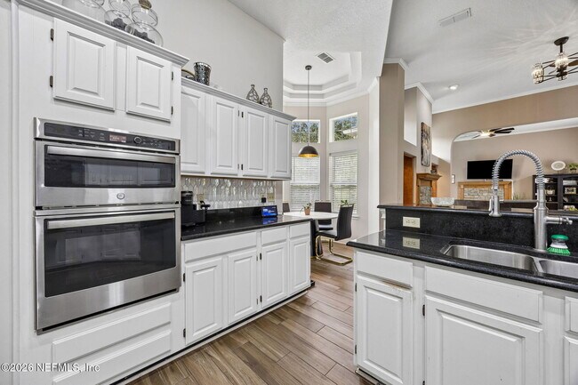Foto del edificio - 8342 Amherst Hills Ln