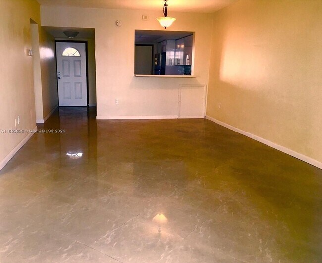 Foto del edificio - 1591 NE Miami Gardens Dr