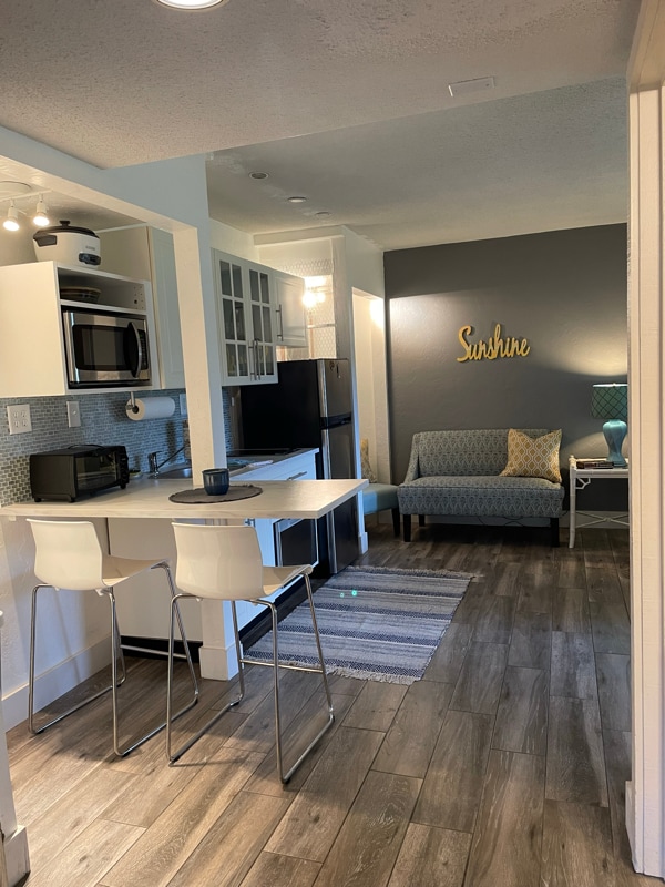 Foto del edificio - 700 Olde Camelot Cir