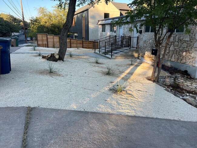 Foto del edificio - 3305 Clawson Rd