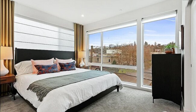 Foto del edificio - 2401 S Plum St