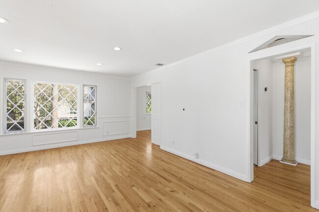 Foto del edificio - 12334 Moorpark St