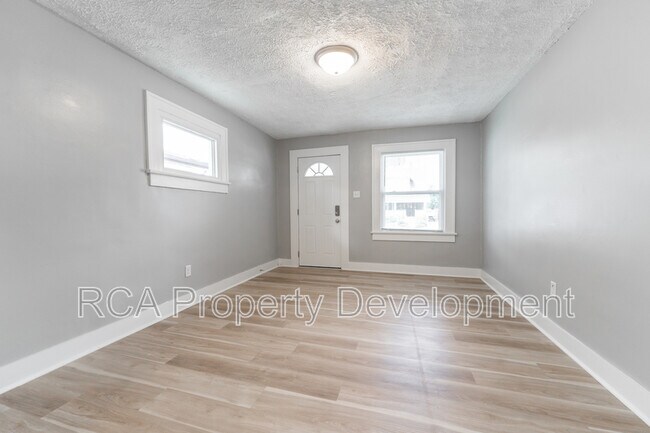 Building Photo - 1425 N Olney St