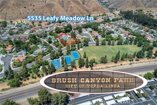 Foto del edificio - 5535 Leafy Meadow Ln