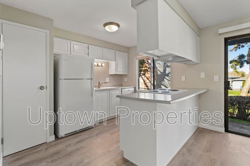 Primary Photo - 5660 SW 180th Ave