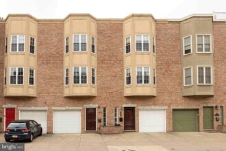 Building Photo - 2238 Christian St