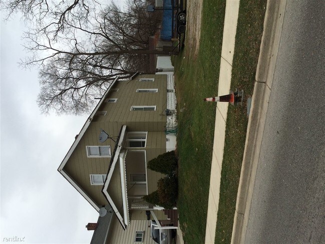 Foto del edificio - 1 br, 1 bath Apartment - 254 Baldwin Ave 2