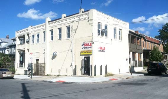 Building Photo - 128-136 E 8th Ave