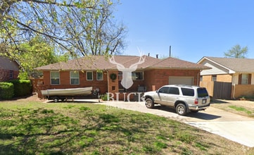 Building Photo - 10401 Ridgeview Dr