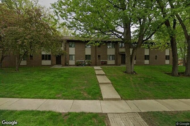 Building Photo - 25 Oakhurst Dr