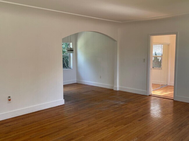 Foto del edificio - 320 NW 140th St