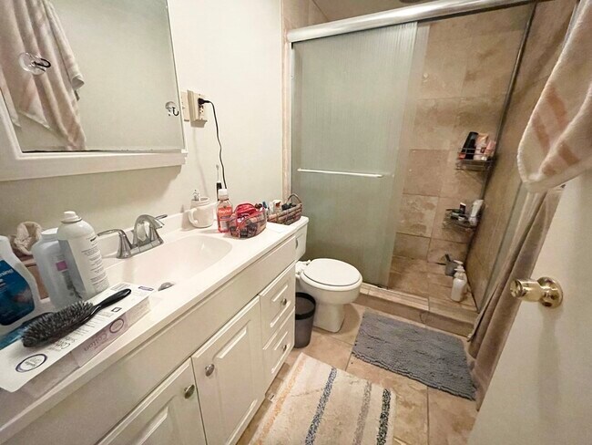 Foto del edificio - 671 Massachusetts Ave