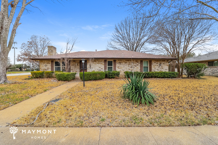 Foto principal - Charming Brick Home in Desoto, TX