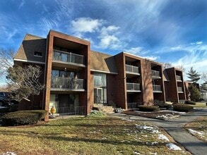 Building Photo - 269 Lake St