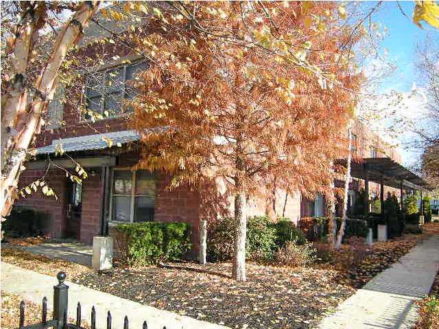 Foto principal - 1015 Barret Ave